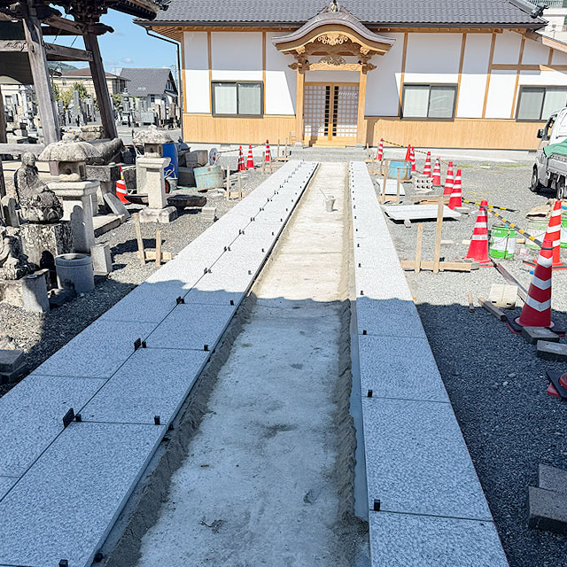 舗石工事作業風景